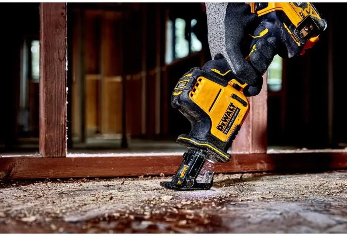 DEWALT DCS369 20V MAX* Recipro - Woodworking Rasp 评论和价格